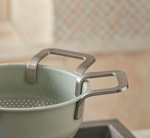 Fold-Flat Over-Sink Colander